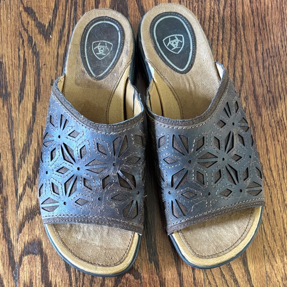 Ariat Women’s Cutout Dark Brown Leather Slip-on Slides, Size 8B - Picture 1 of 7